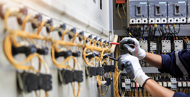 Professional Electrician technician working in Rockford, MI
